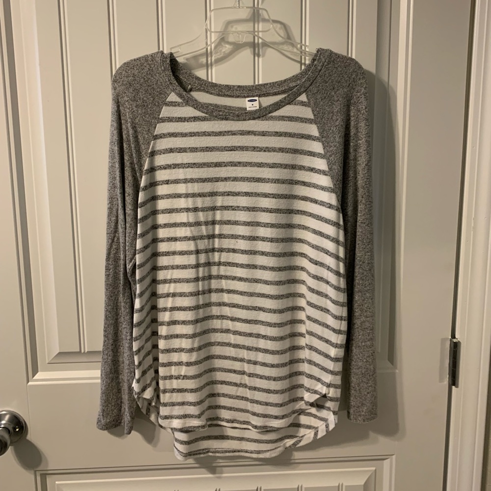 Grey & white baseball tee